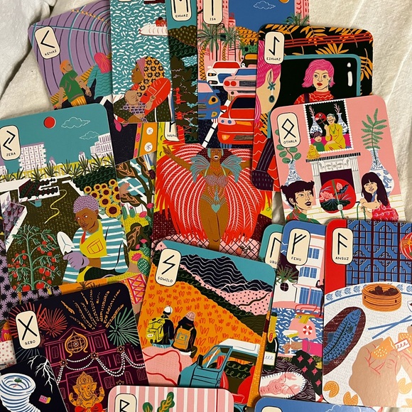 Runes for Modern Life Oracle Cards - Picture 4 of 6